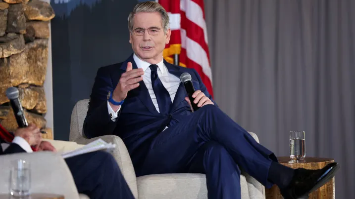 EU joins U.S. sanctions push on Iran as South Korea weighs Hormuz deployment