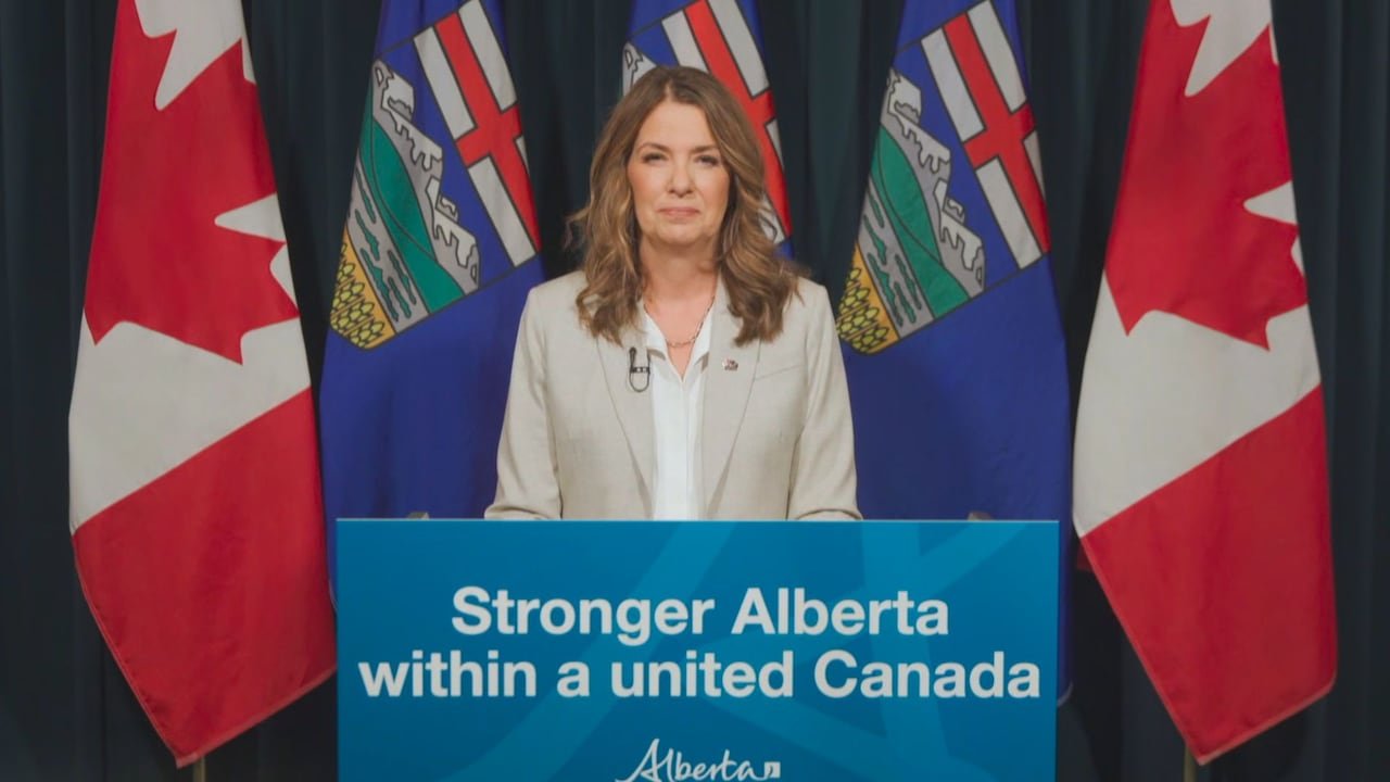 Alberta Premier Danielle Smith addresses province after historic vote on separation question